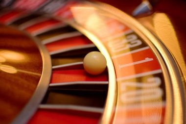 Boom City roulette table live stream on smartphone